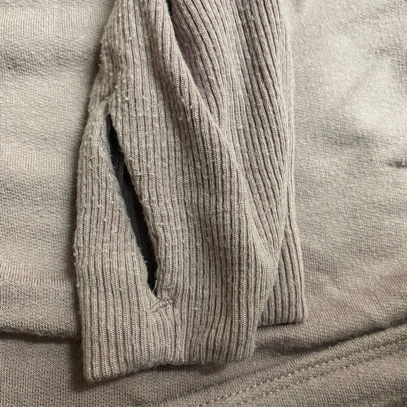 Athleta Long Sleeve Shirt Sweatshirt Sweater - Picture 8 of 10